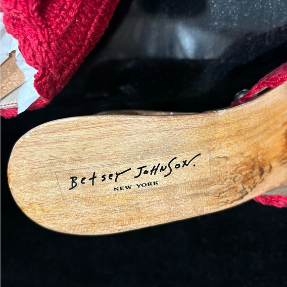 Vintage Sandals by Betsey Johnson . Size 7, worn  a few times - Picture 2 of 4